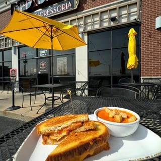 Apple Cheddar Grilled Cheese