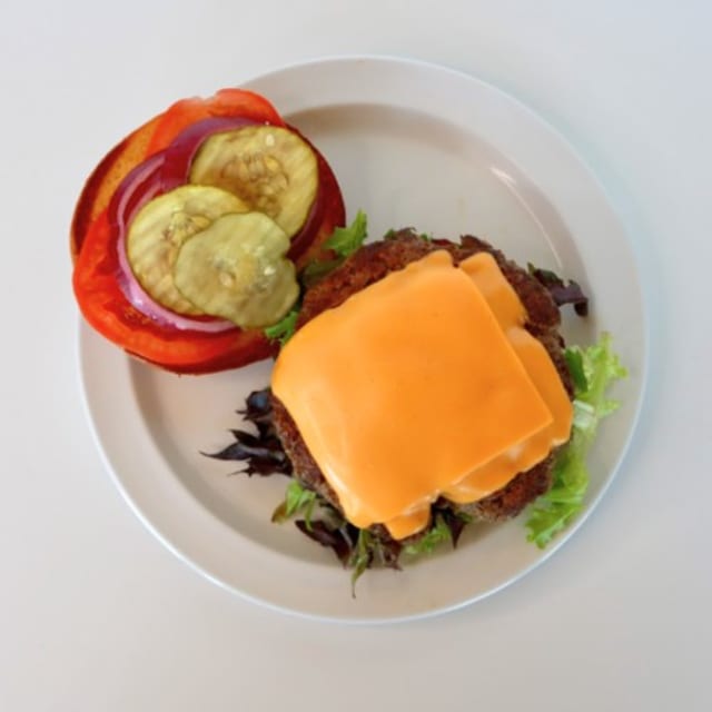 Classic Cheese Burger.