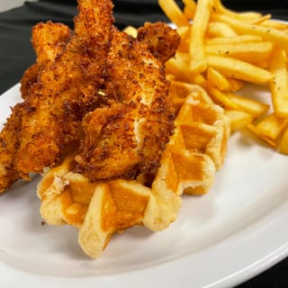 Dinner Feature - Chicken & Waffle